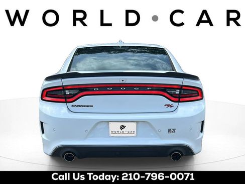 Used 2016 Dodge Charger R/T Scat Pack w/ Technology Group RWD image 4