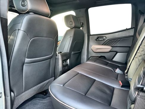 Certified 2025 GMC Canyon Denali AWD/4WD image 26