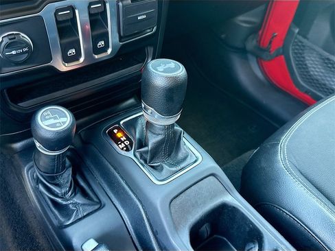 Used 2021 Jeep Wrangler Sport image 18