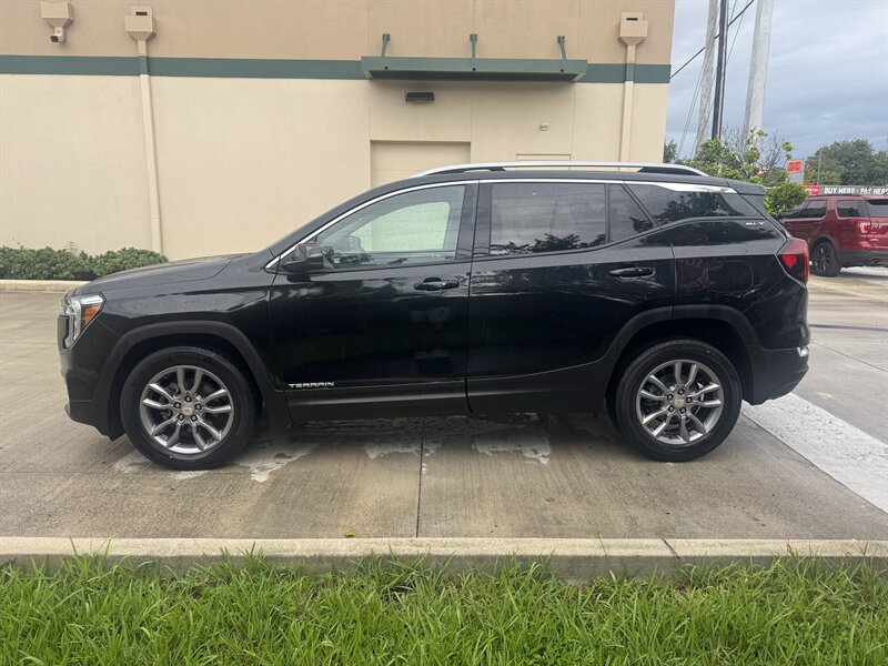 Used 2022 GMC Terrain SLT AWD/4WD image 8