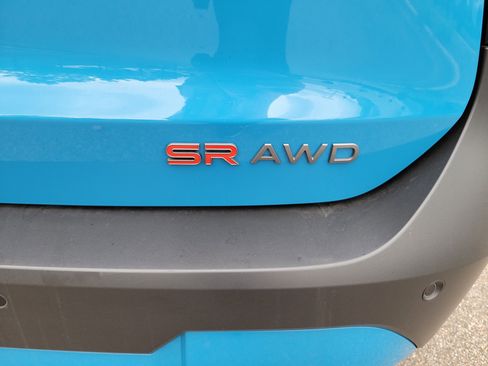 Used 2025 Nissan Kicks SR w/ Illumination Package image 28