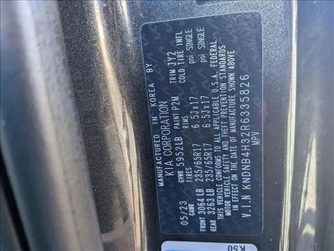 Used 2024 Kia Carnival LX image 26