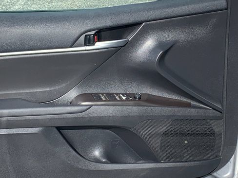 Used 2024 Toyota Camry SE FWD image 30