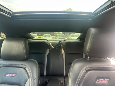 Used 2018 Chevrolet Camaro SS RWD image 31