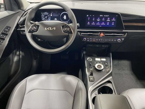 New 2026 Kia Niro Wind FWD image 12