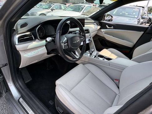 Certified 2025 Genesis G70 2.5T AWD/4WD image 11