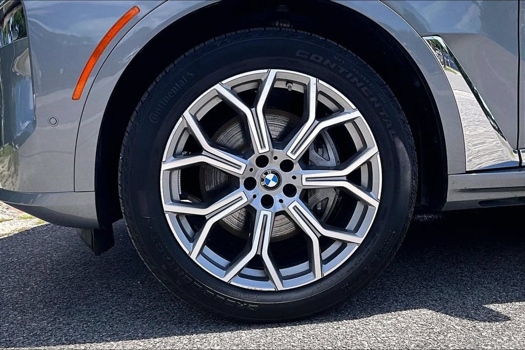 Used 2026 BMW X7 xDrive40i AWD/4WD image 34