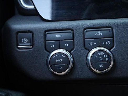 Used 2023 GMC Sierra 1500 Elevation AWD/4WD image 19
