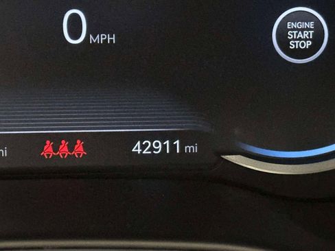 Used 2024 Genesis GV80 2.5T image 25