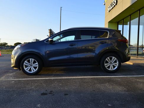 Used 2018 Kia Sportage LX w/ LX Technology Package image 7