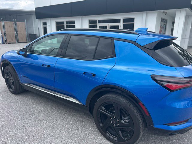 Certified 2024 Chevrolet Equinox EV RS FWD image 8