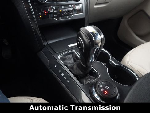 Used 2018 Ford Explorer XLT w/ Equipment Group 202A image 28