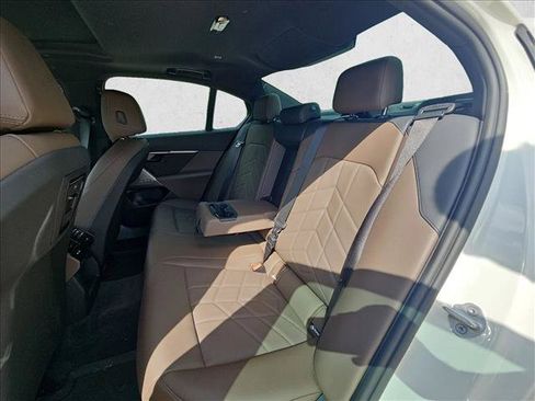 Used 2026 BMW 530i w/ M Sport Package RWD image 12