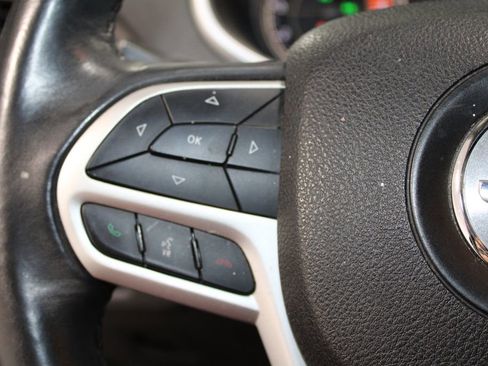 Used 2017 Jeep Cherokee Trailhawk w/ Comfort/Convenience Group image 24