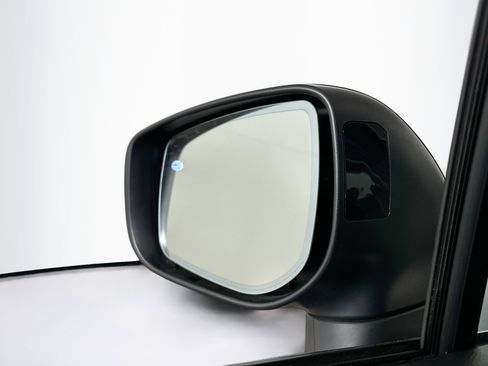 Used 2019 Subaru Outback 2.5i Premium image 16