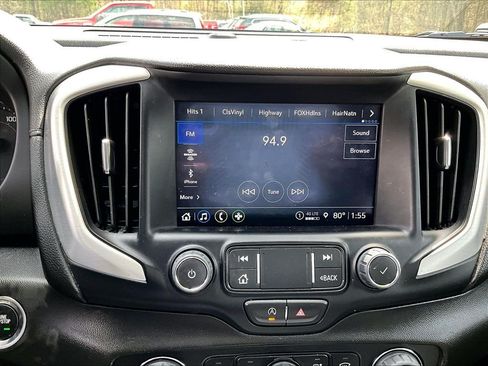 Used 2024 GMC Terrain SLT AWD/4WD image 19
