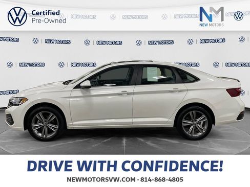 Used 2023 Volkswagen Jetta SE FWD image 2