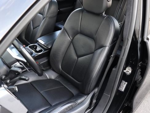 Used 2017 Porsche Cayenne GTS image 17