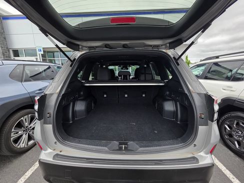Certified 2025 Subaru Forester Premium AWD/4WD image 8