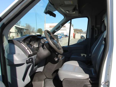 Used 2016 Ford Transit 350 XL image 9