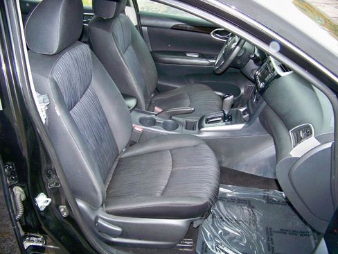 Used 2018 Nissan Sentra SV image 34