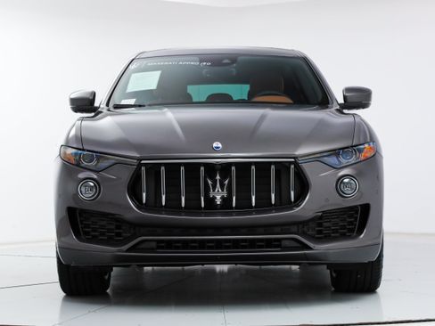 Certified 2023 Maserati Levante GT AWD/4WD image 8