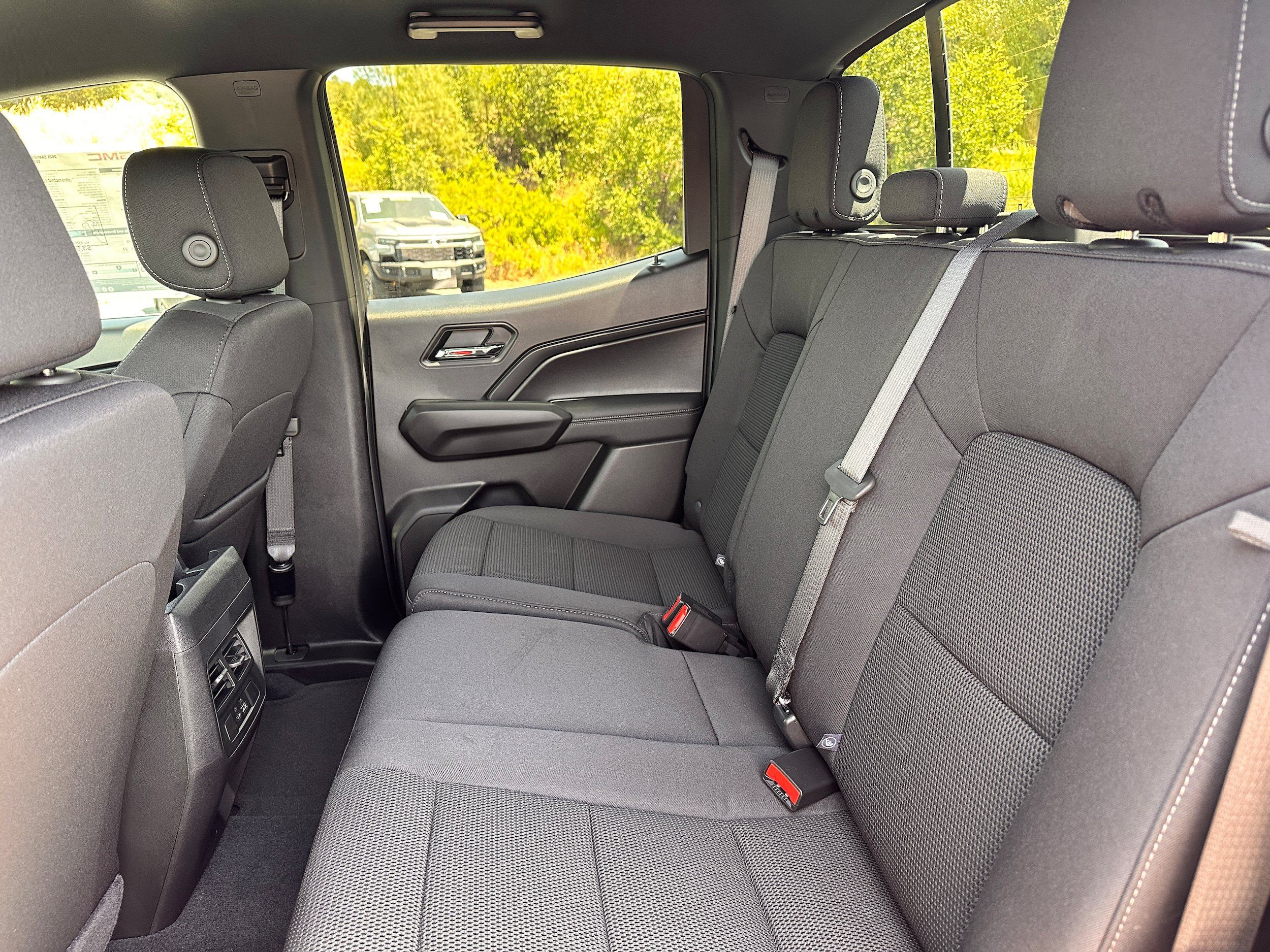 Used 2025 GMC Canyon Elevation w/ Convenience Package RWD image 8