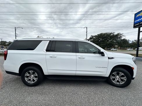 Used 2022 GMC Yukon XL SLE image 29