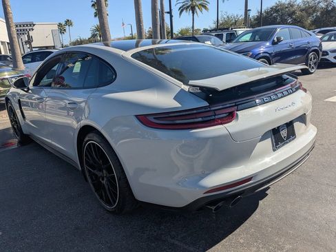 Used 2018 Porsche Panamera 4S image 17