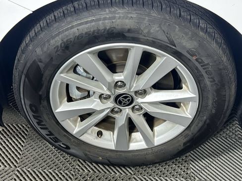Used 2025 Toyota Camry LE FWD image 10