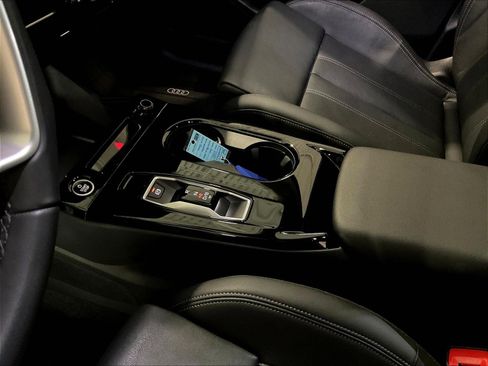 Used 2025 Audi Q6 e-tron Premium Plus AWD/4WD image 18