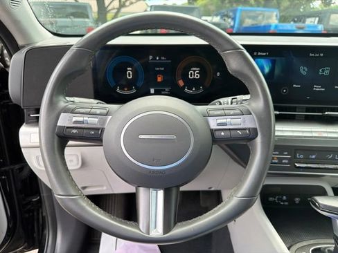 Used 2025 Hyundai Kona SEL FWD image 18