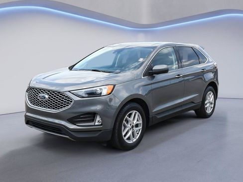 Certified 2024 Ford Edge SEL w/ Convenience Package AWD/4WD image 2