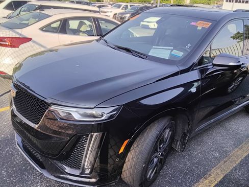 Used 2024 Cadillac XT6 Sport w/ Technology Package AWD/4WD image 12