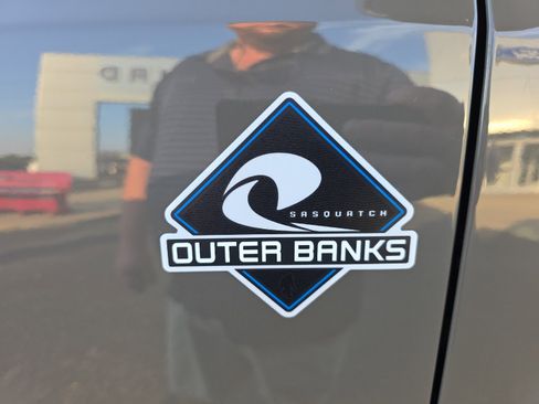 New 2025 Ford Bronco Outer Banks w/ Sasquatch Package image 9