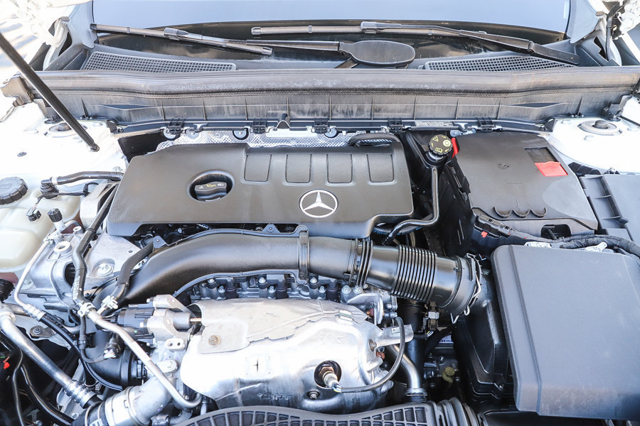 Used 2022 Mercedes-Benz GLB 250 w/ Premium Package Lite image 31