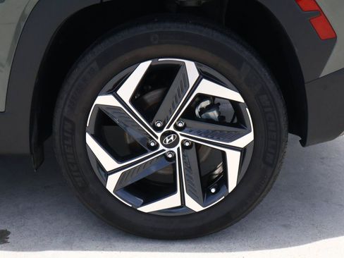 Used 2024 Hyundai Tucson Limited AWD/4WD image 8