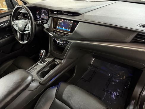 Used 2018 Cadillac XT5 Luxury w/ Driver Awareness Package FWD image 44