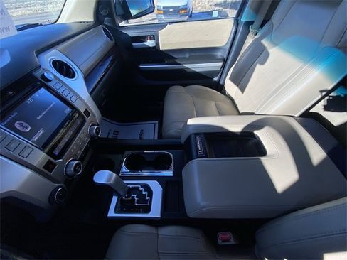 Used 2014 Toyota Tundra Limited w/ Limited Premium Package image 20