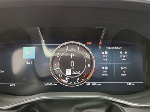 Used 2025 Jaguar F-PACE R-Dynamic S image 36