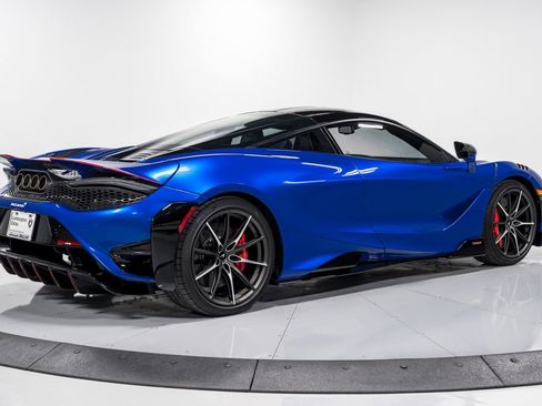 Used 2021 McLaren 765LT image 3