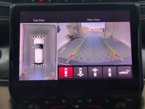 Certified 2024 Jeep Grand Cherokee L Limited w/ Luxury Tech Group II AWD/4WD image 14