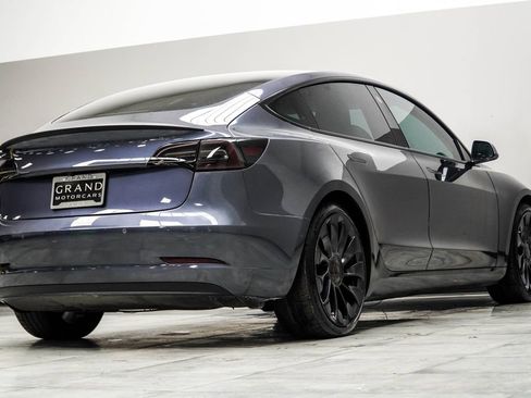 Used 2022 Tesla Model 3 Performance image 12