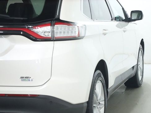 Used 2015 Ford Edge SEL w/ Equipment Group 201A AWD/4WD image 38
