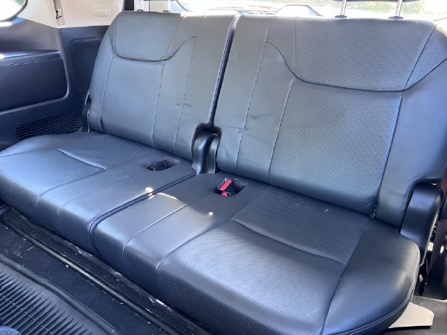 Used 2019 Lexus LX 570 4WD w/ Luxury Package image 6
