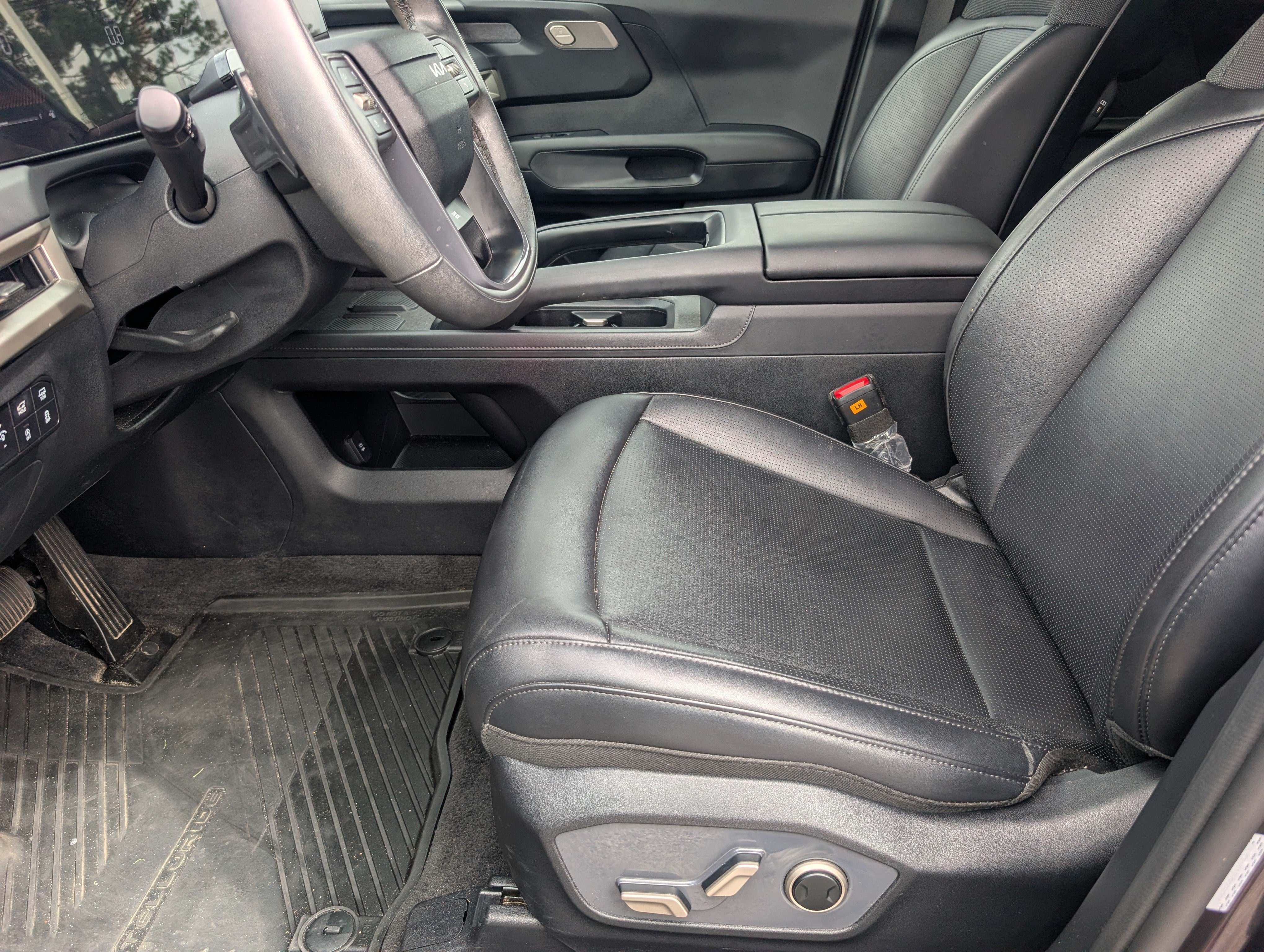 Used 2027 Kia Telluride S w/ Towing Package FWD image 15