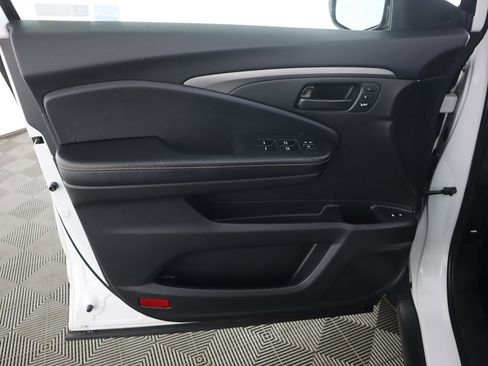 Used 2022 Honda Passport TrailSport image 25