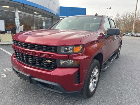 Used 2020 Chevrolet Silverado 1500 Custom w/ Custom Value Package image 1