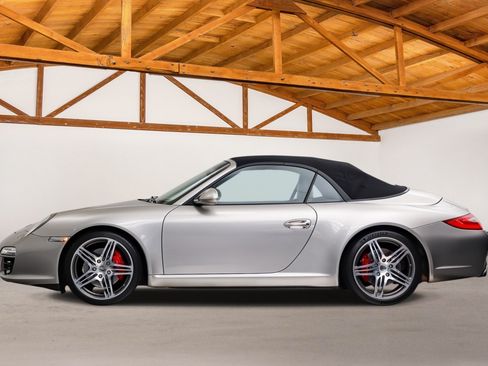 Used 2011 Porsche 911 Carrera S RWD image 3