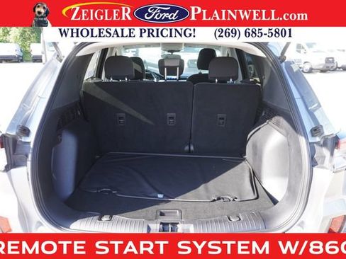 Used 2022 Ford Escape SE w/ Cold Weather Package image 10